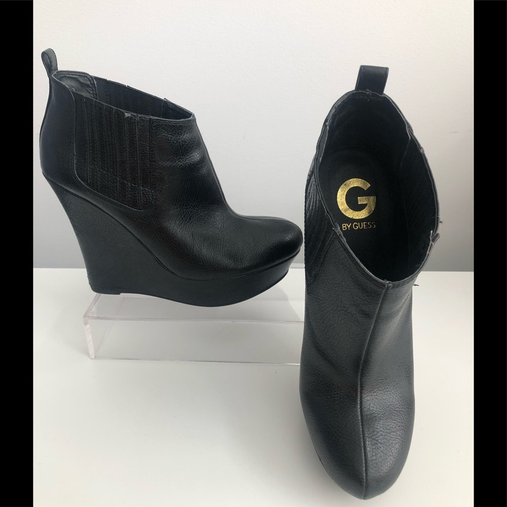 GUESS WEDGED ANKLE BOOTS